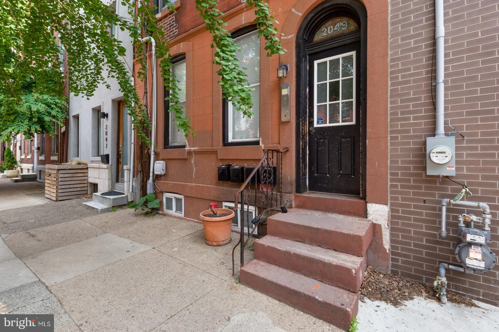 EAST KENSINGTON - Residential Lease