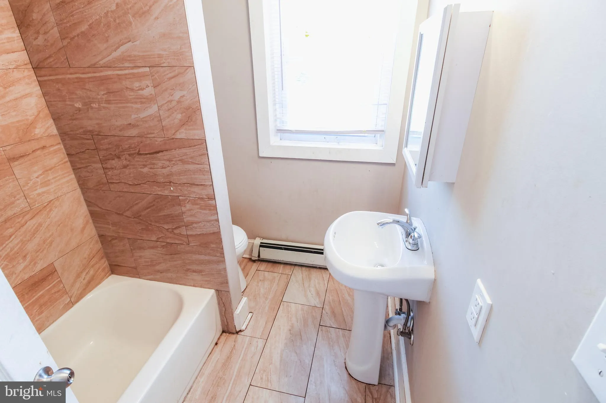 Ewing, New Jersey 08618, United States, 10 Bedrooms Bedrooms, ,Residential,Contingent,140759