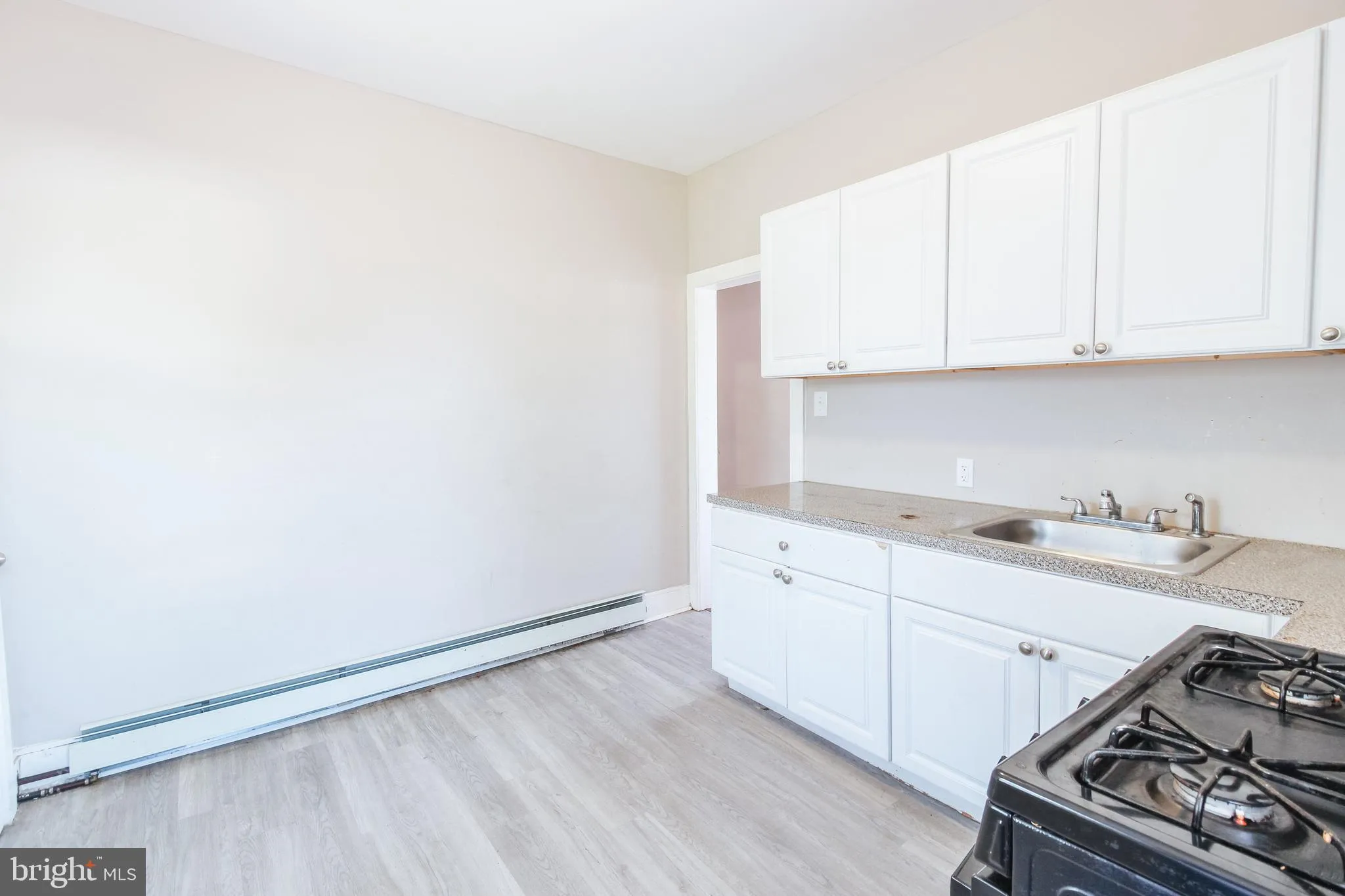 Ewing, New Jersey 08618, United States, 10 Bedrooms Bedrooms, ,Residential,Contingent,140759