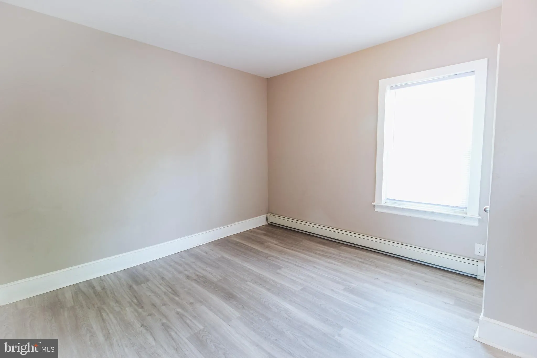 Ewing, New Jersey 08618, United States, 10 Bedrooms Bedrooms, ,Residential,Contingent,140759