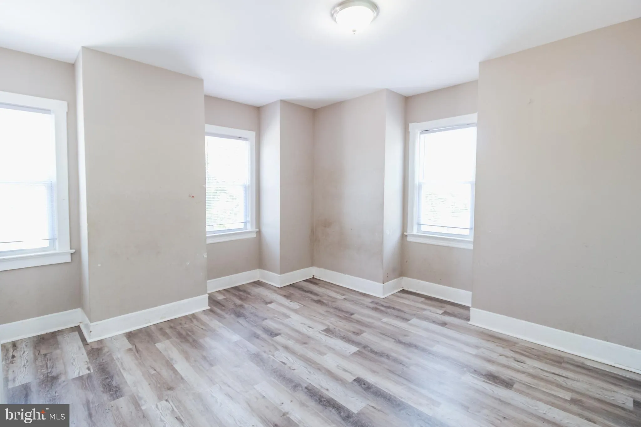 Ewing, New Jersey 08618, United States, 10 Bedrooms Bedrooms, ,Residential,Contingent,140759