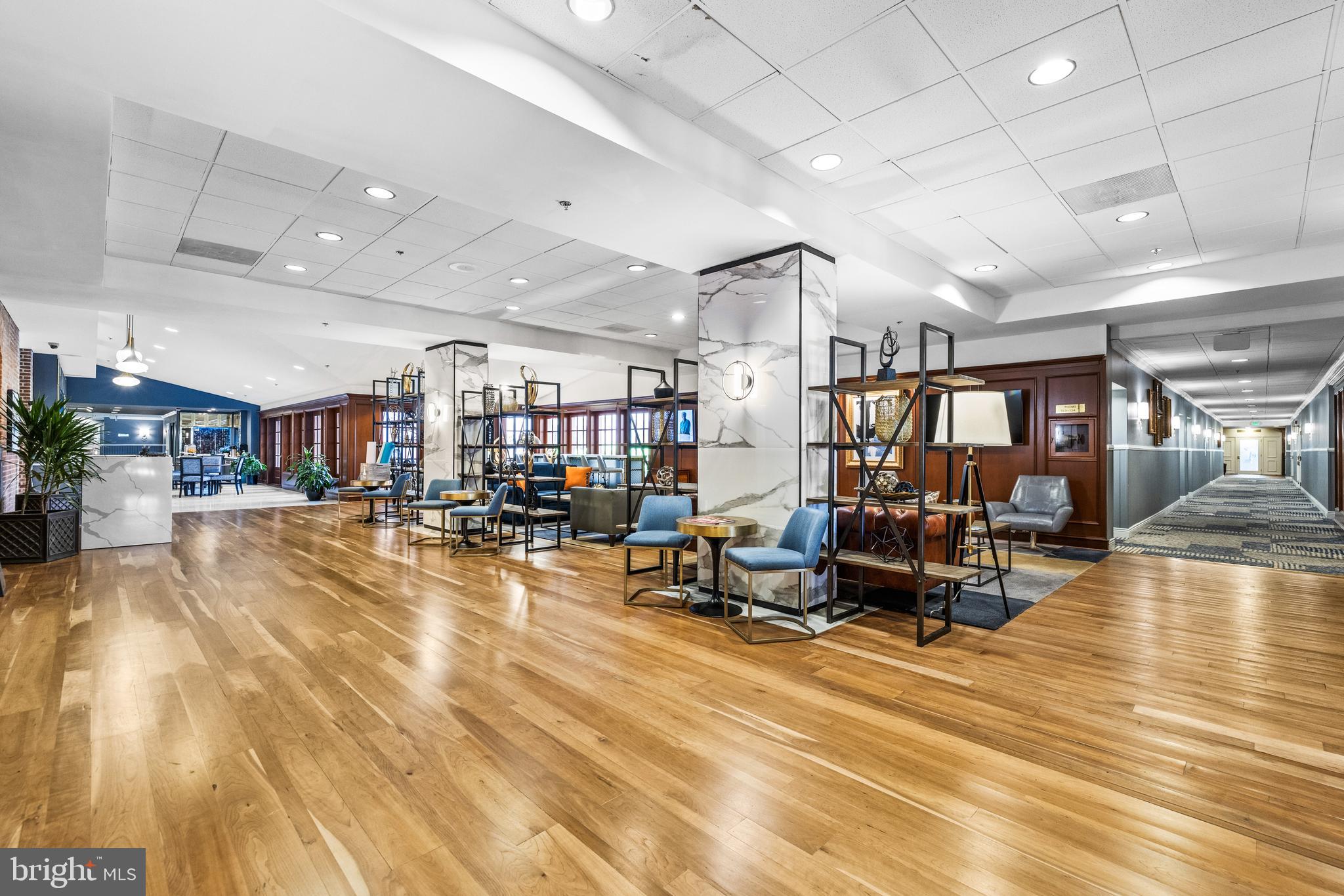 HENDERSON'S WHARF - Residential