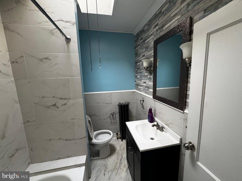 Townhouse For Sale - 6328 N Gratz Street<br/> PHILADELPHIA, PA 19141