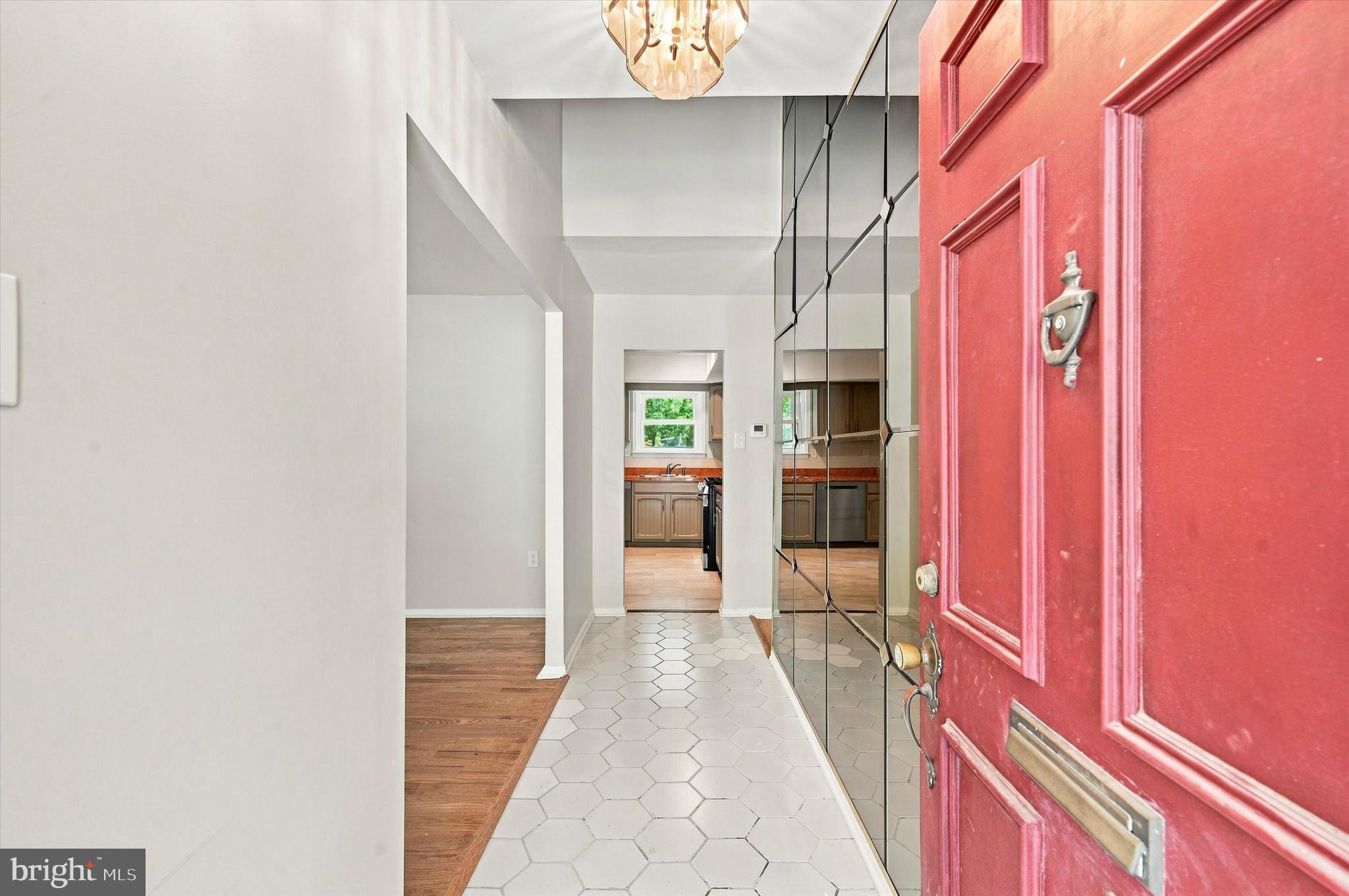 1035 W ALLENS LANE