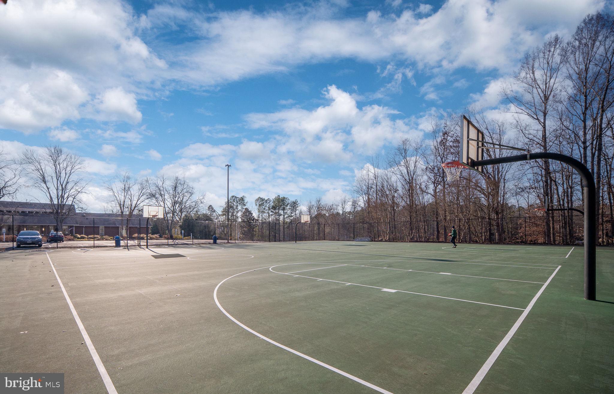 LAKE MONTICELLO - Residential