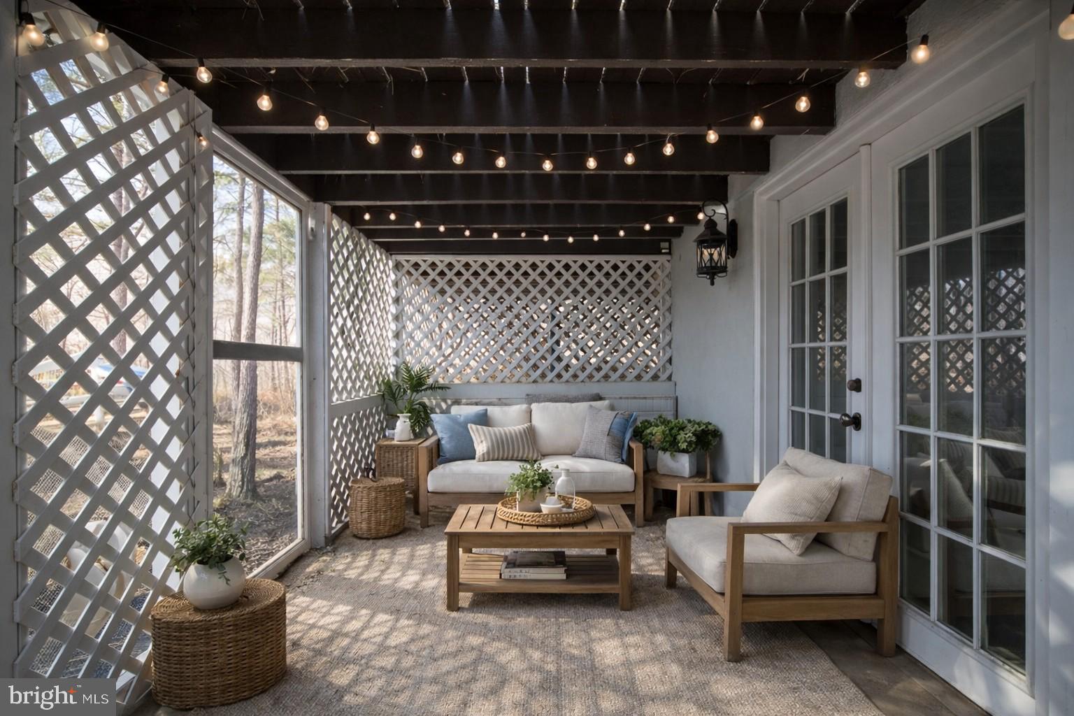 LAKE MONTICELLO - Residential