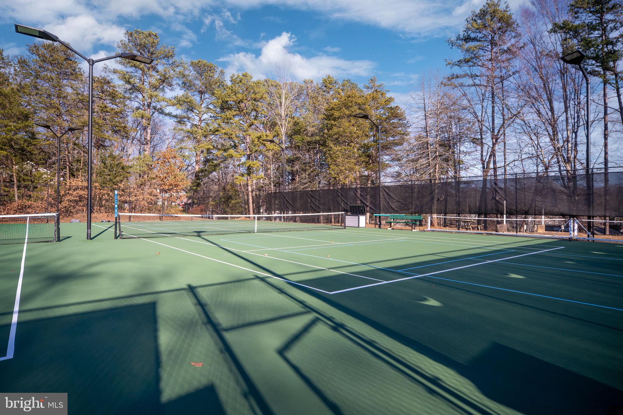 LAKE MONTICELLO - Residential