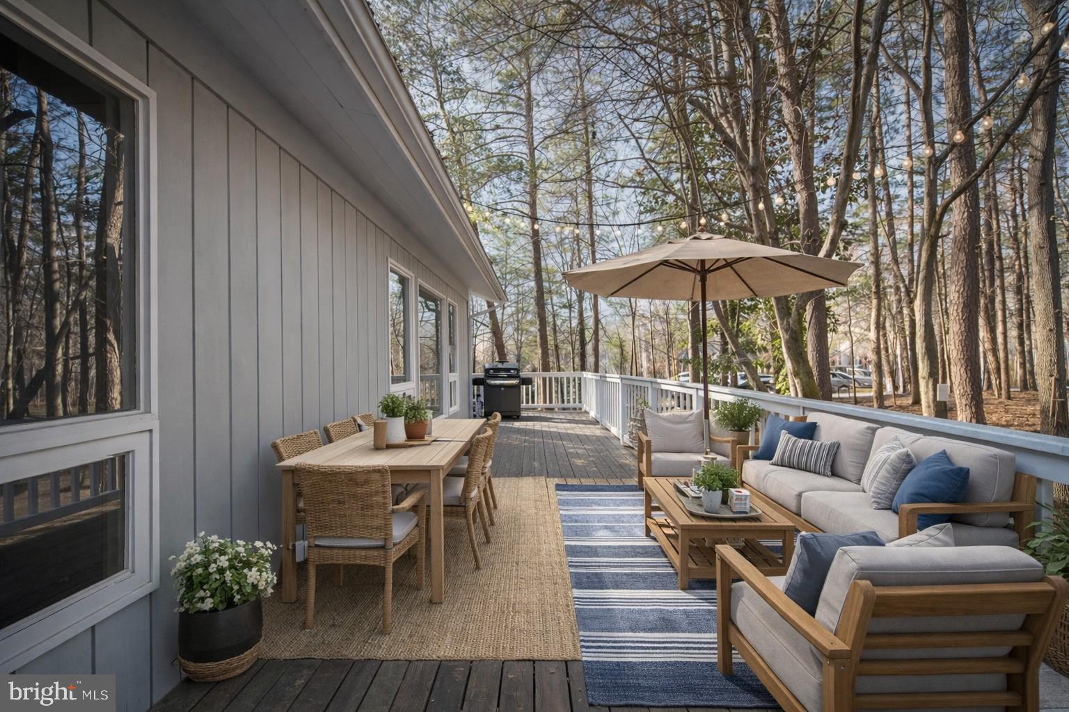 LAKE MONTICELLO - Residential