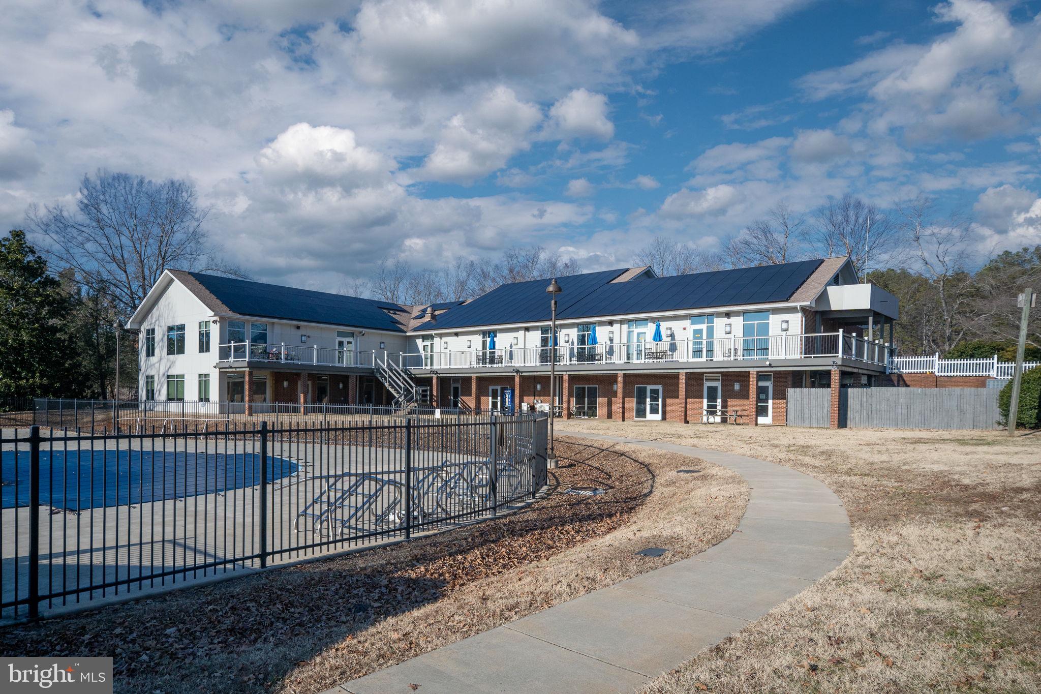 LAKE MONTICELLO - Residential