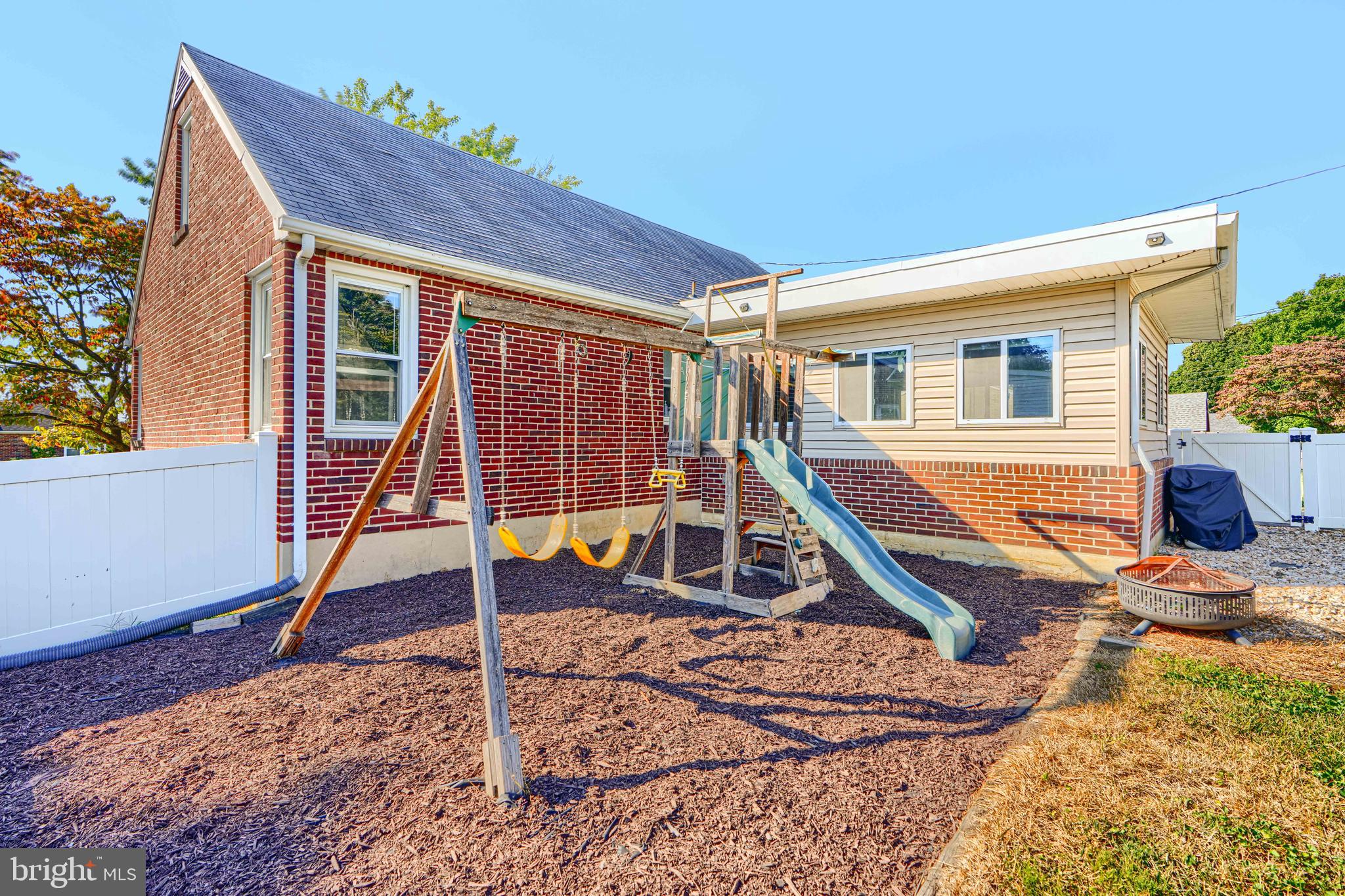 SPRINGETTSBURY TWP - Residential