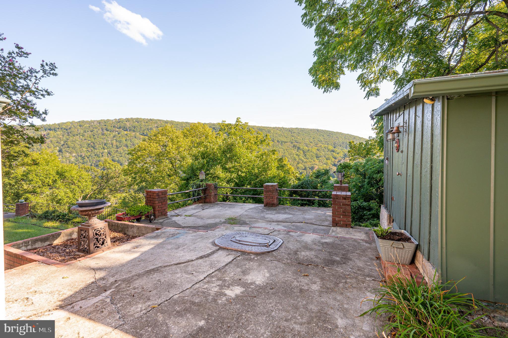 HISTORIC HARPERS FERRY - Residential