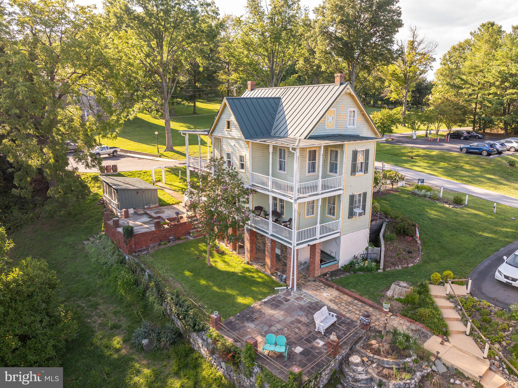 HISTORIC HARPERS FERRY - Residential