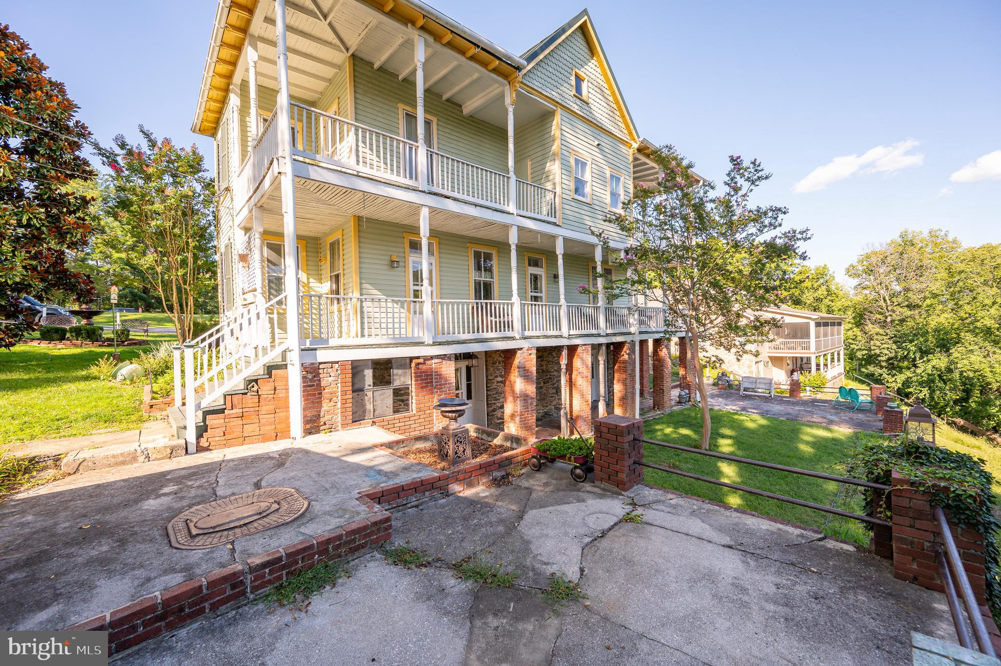 HISTORIC HARPERS FERRY - Residential