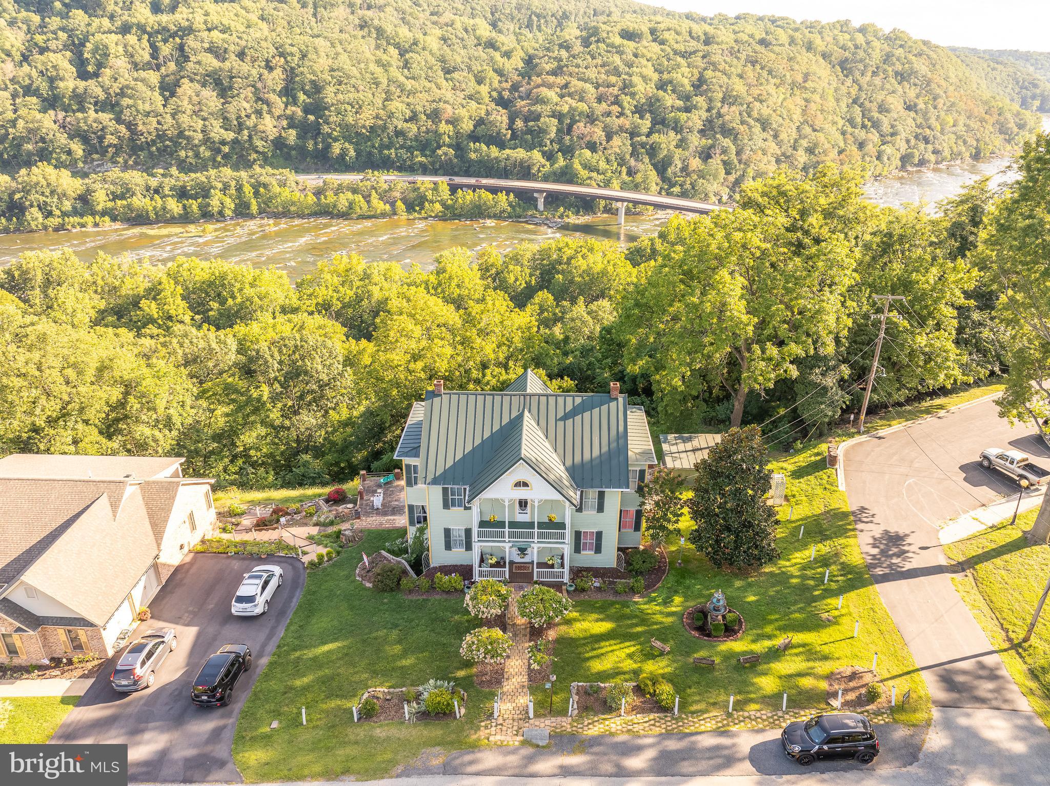 HISTORIC HARPERS FERRY - Residential