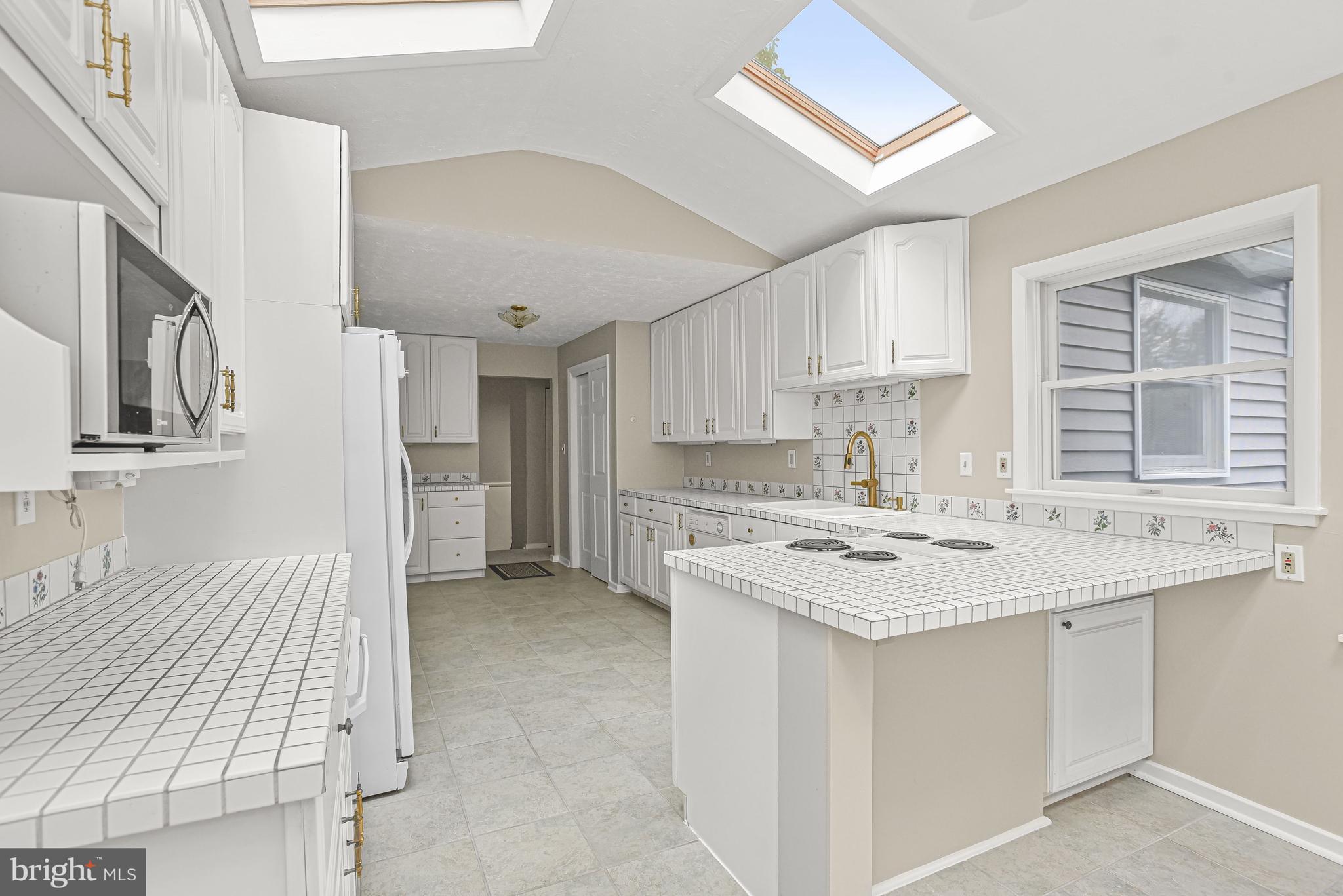 VILLAGE OF LONG REACH - Residential