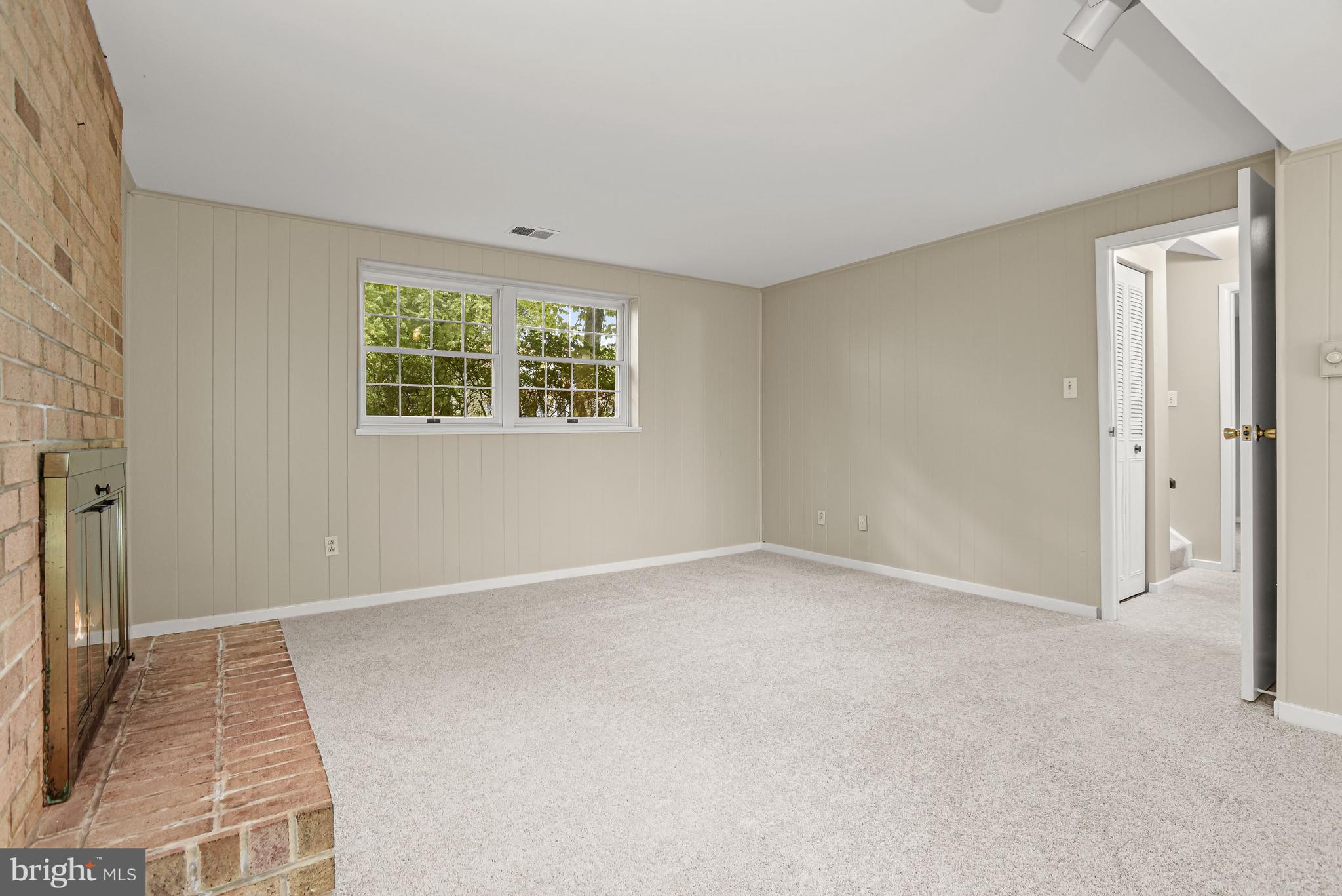 VILLAGE OF LONG REACH - Residential