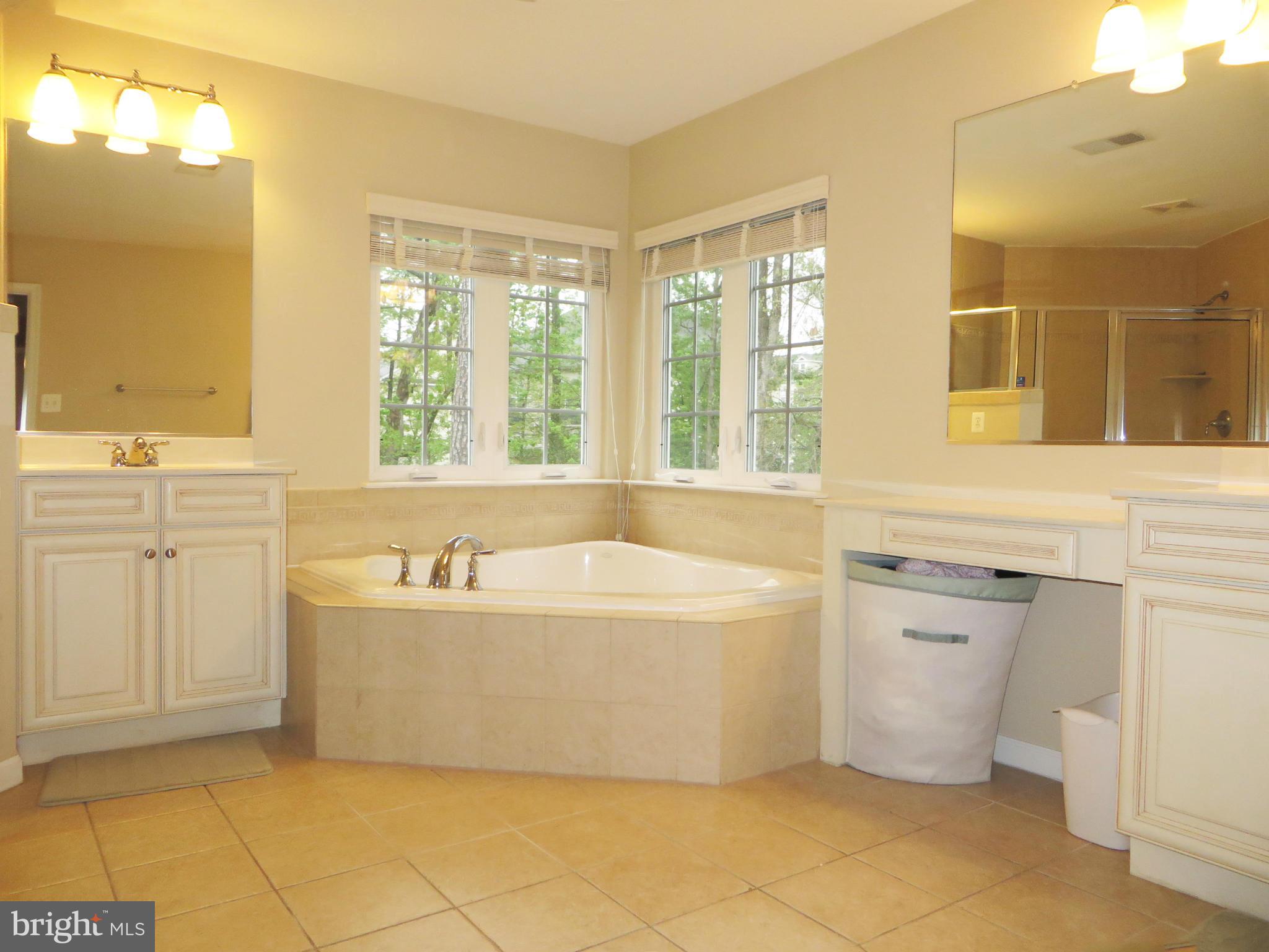 DAHLIA PARK OF WILDEWOOD - Residential