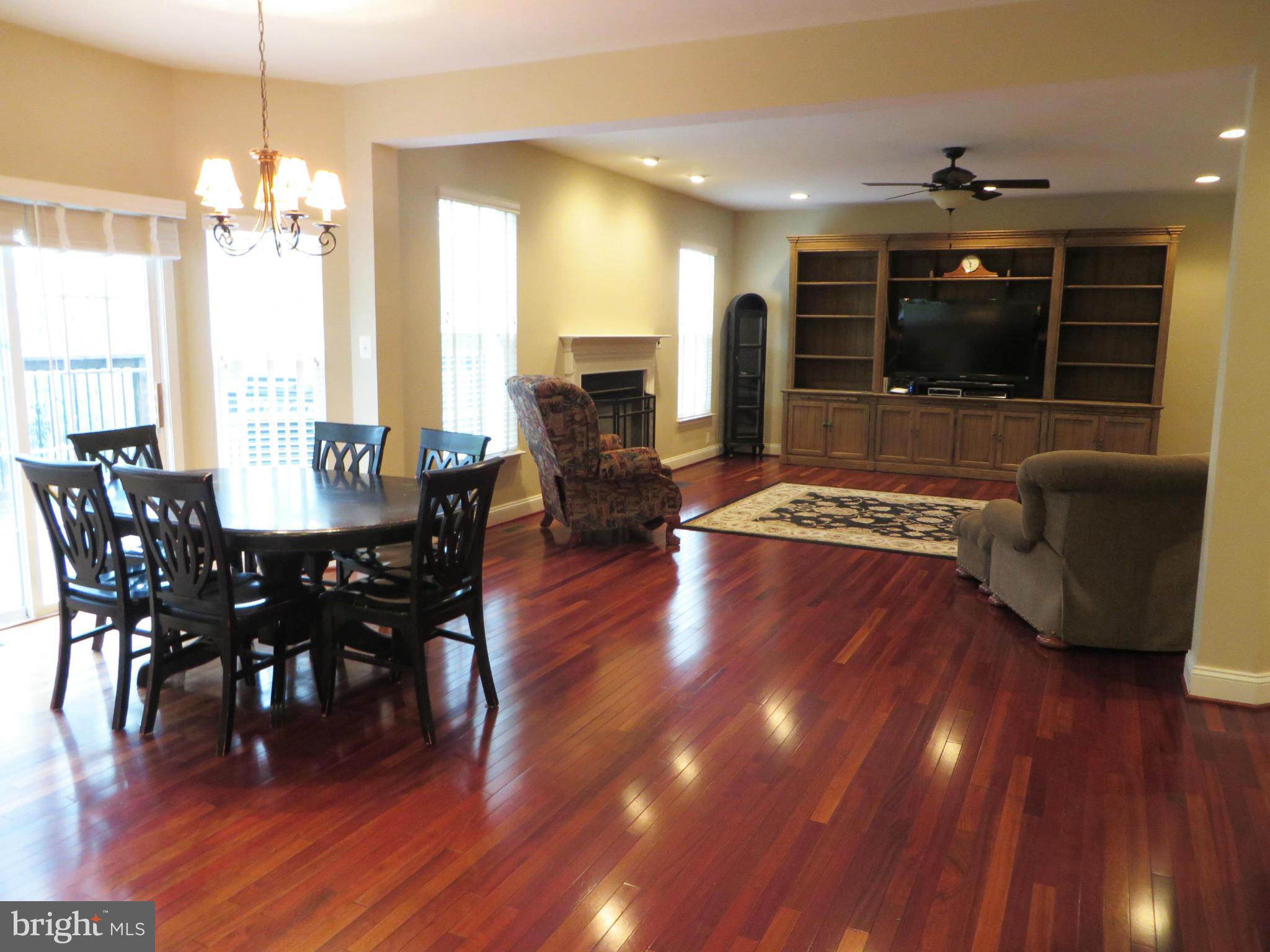 DAHLIA PARK OF WILDEWOOD - Residential