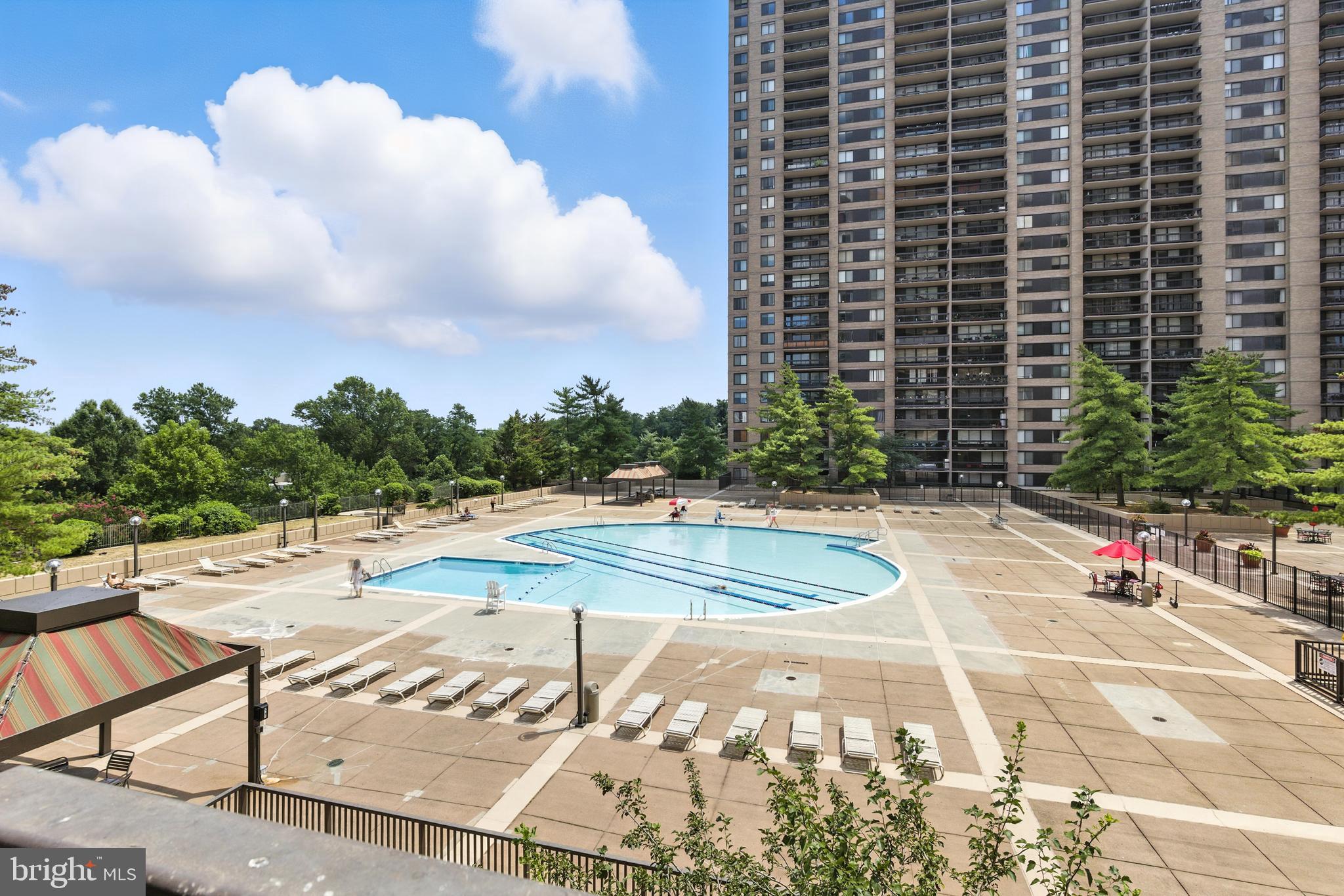 SKYLINE PLAZA - Residential