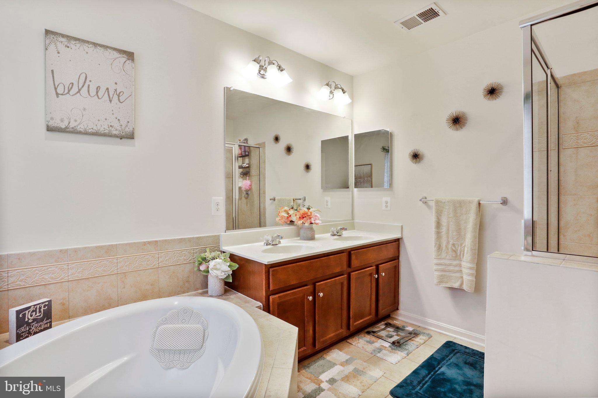 COLLEGIATE ACRES - Residential