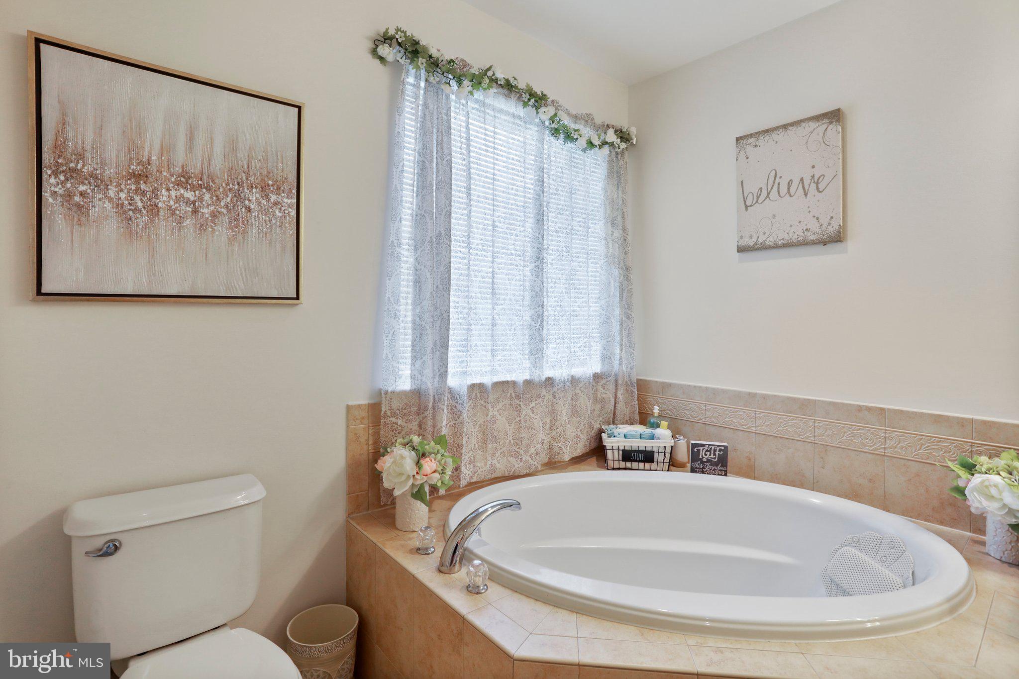 COLLEGIATE ACRES - Residential