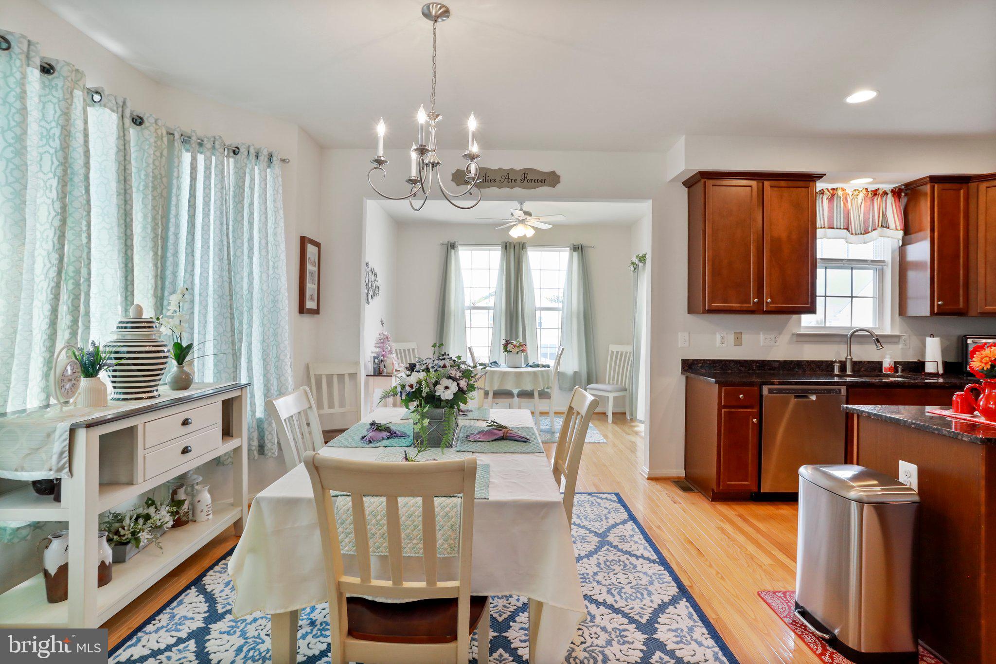 COLLEGIATE ACRES - Residential