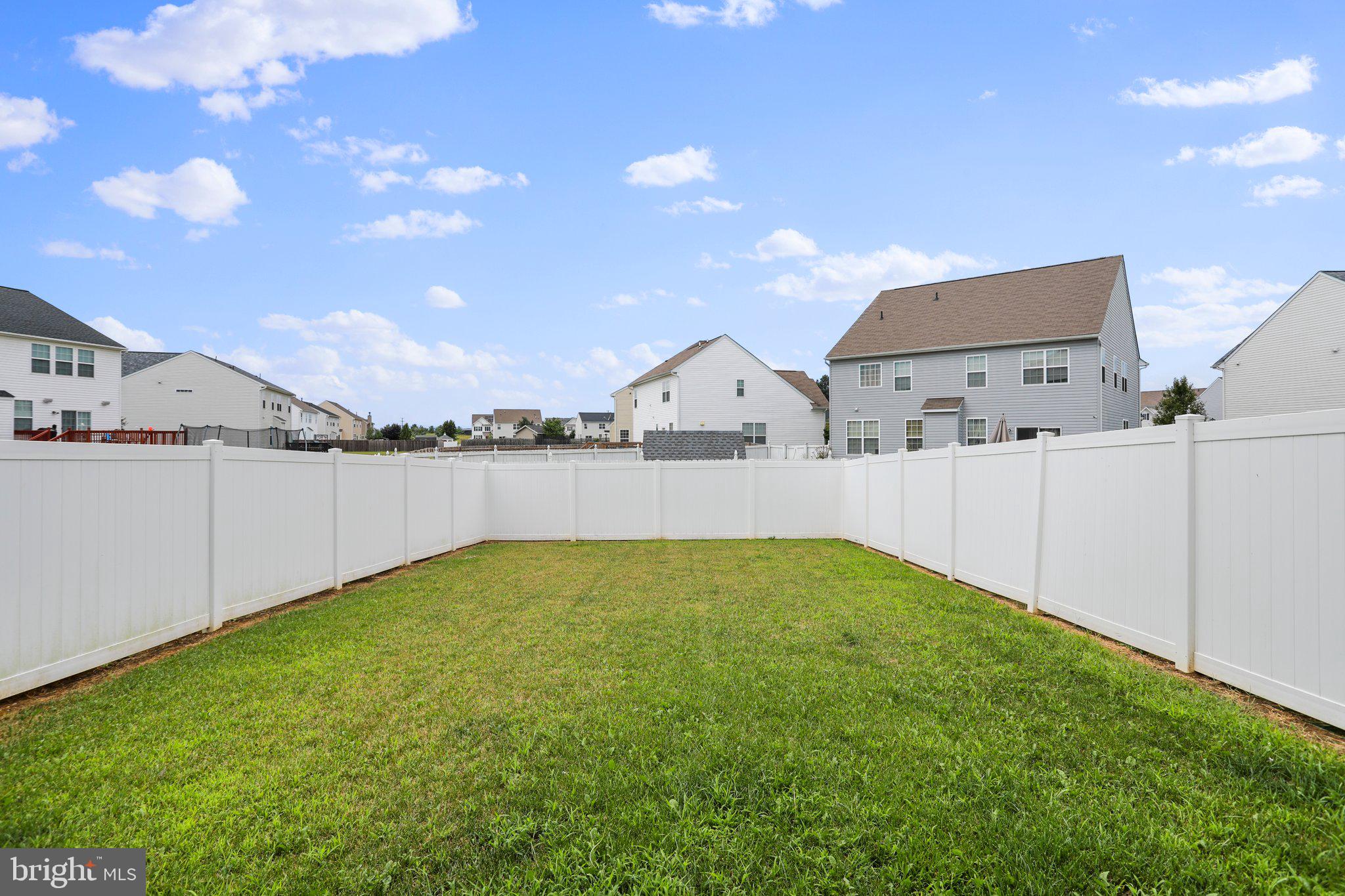 COLLEGIATE ACRES - Residential