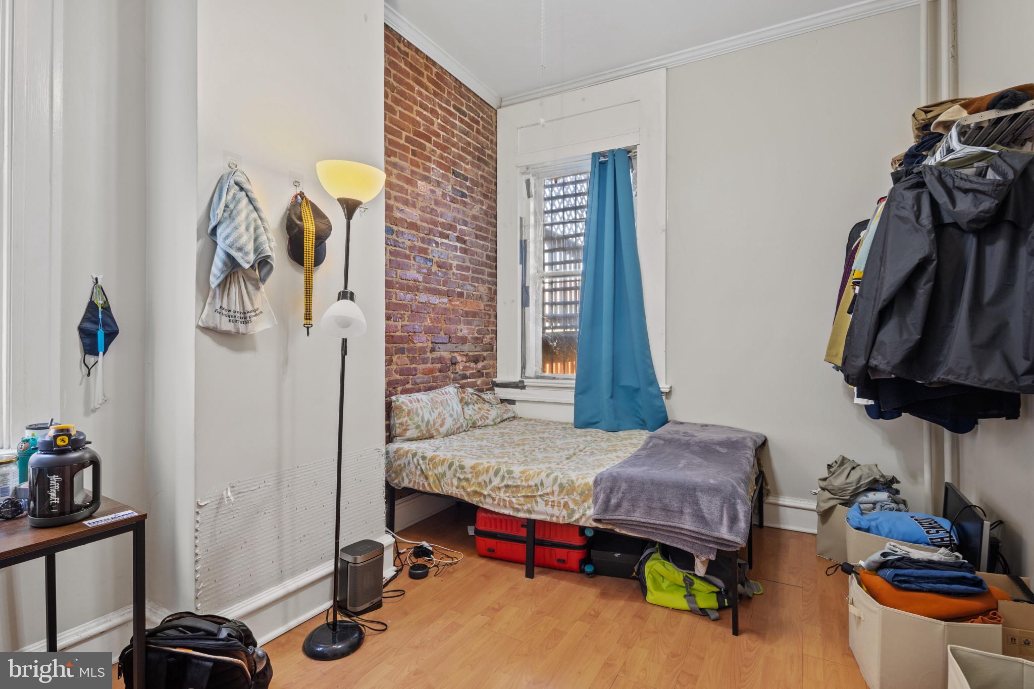 CHARLES VILLAGE - Residential Income