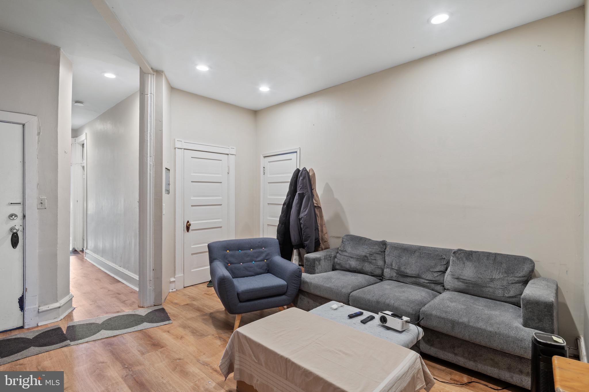 CHARLES VILLAGE - Residential Income