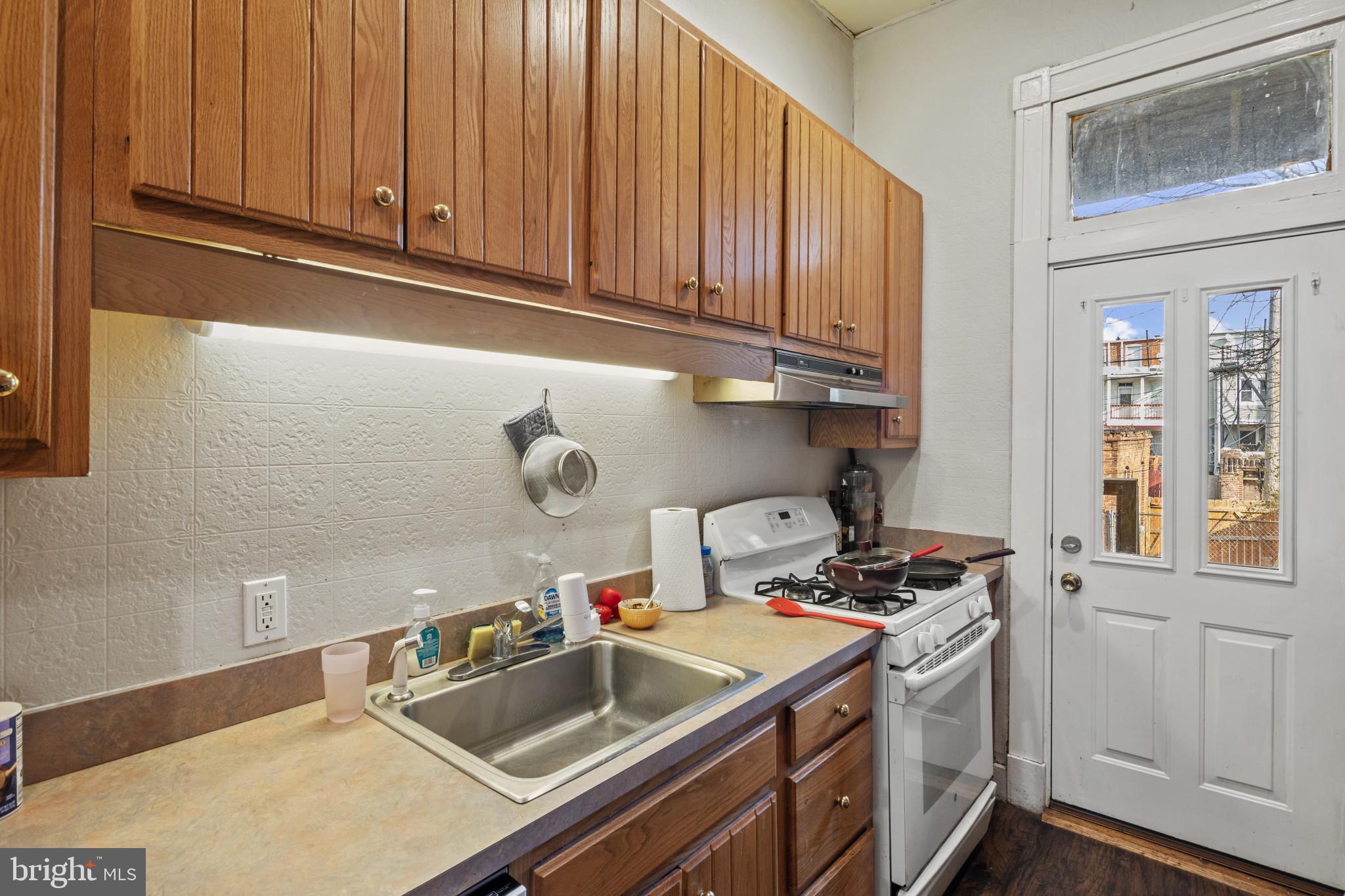 CHARLES VILLAGE - Residential Income