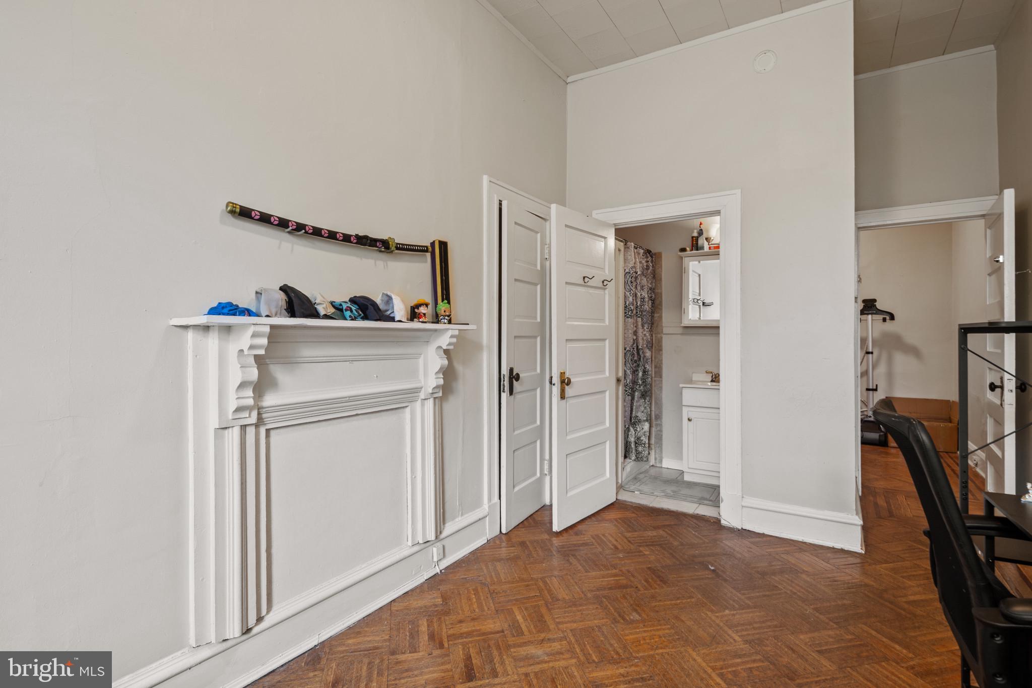 CHARLES VILLAGE - Residential Income