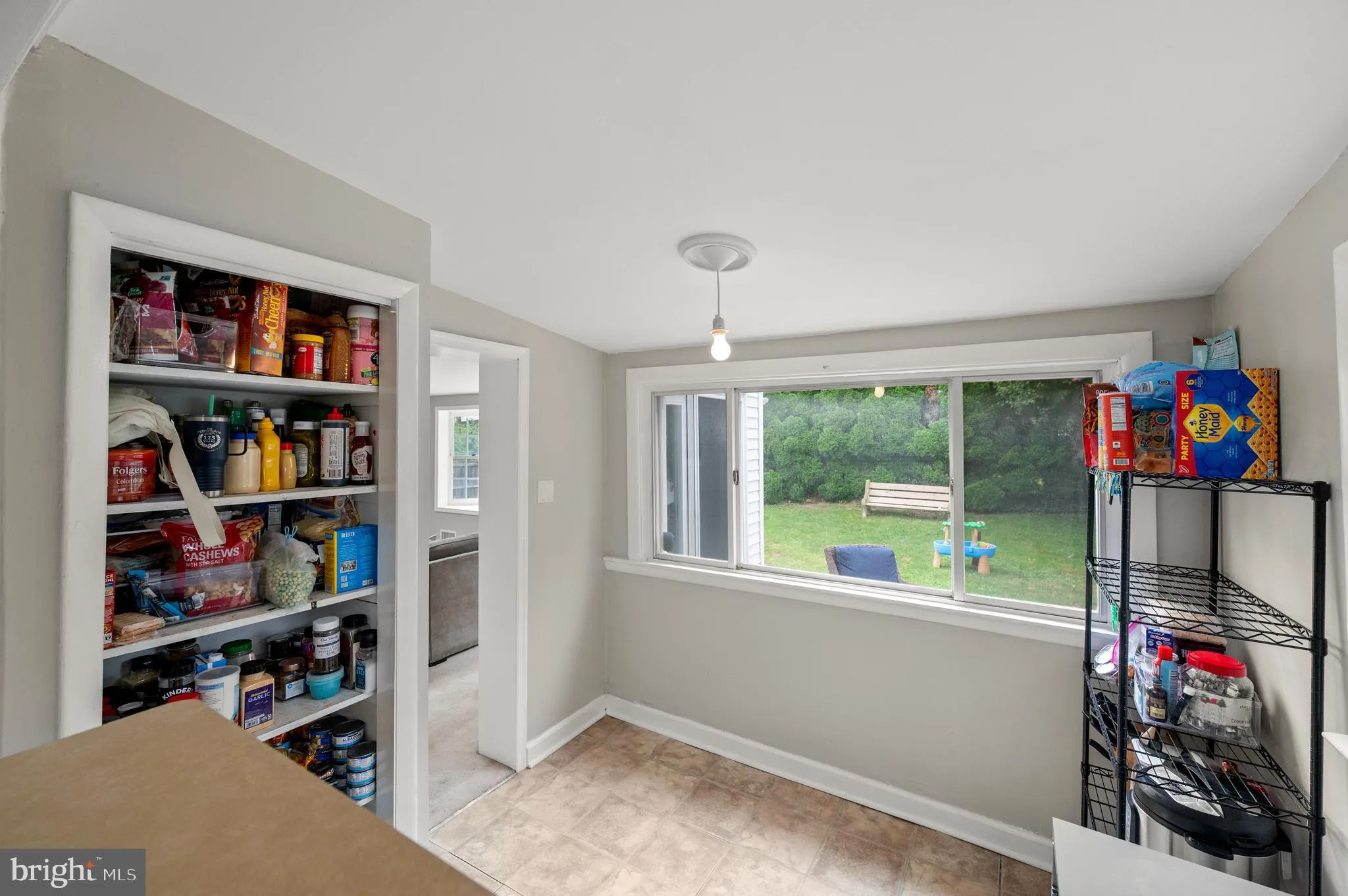 Drexel Hill, Pennsylvania 19026, United States, 4 Bedrooms Bedrooms, ,2 BathroomsBathrooms,Residential,Pending,188810