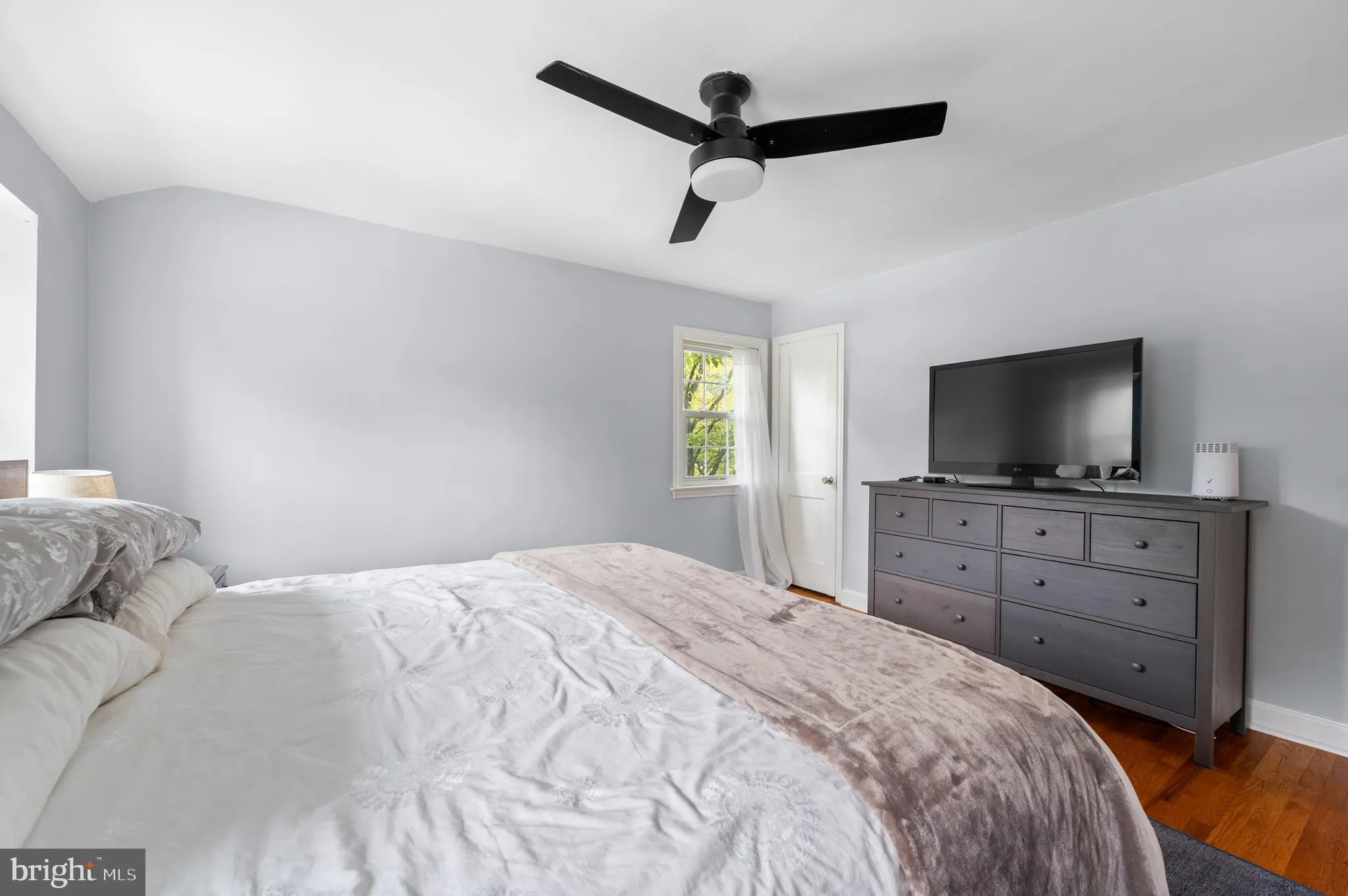 Drexel Hill, Pennsylvania 19026, United States, 4 Bedrooms Bedrooms, ,2 BathroomsBathrooms,Residential,Pending,188810