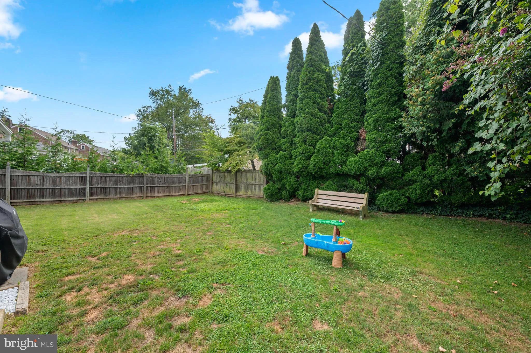 Drexel Hill, Pennsylvania 19026, United States, 4 Bedrooms Bedrooms, ,2 BathroomsBathrooms,Residential,Pending,188810