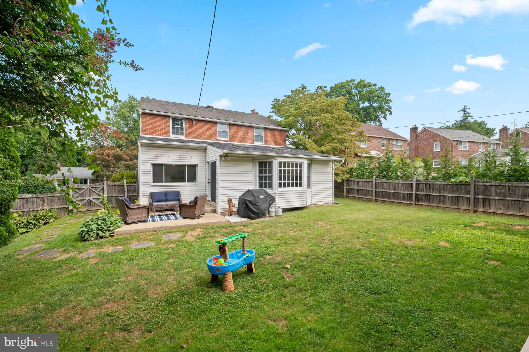 Drexel Hill, Pennsylvania 19026, United States, 4 Bedrooms Bedrooms, ,2 BathroomsBathrooms,Residential,Pending,188810