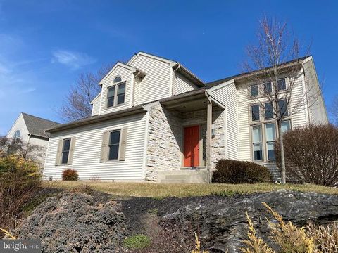 Photo of 1004 FIELDSTONE CT, LANCASTER, PA 17603 (MLS # PALA2030650)