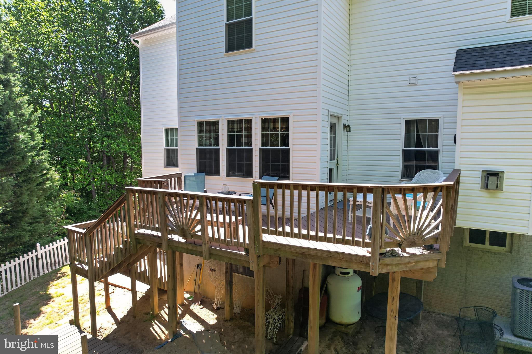 COVE POINT WOODS - Residential