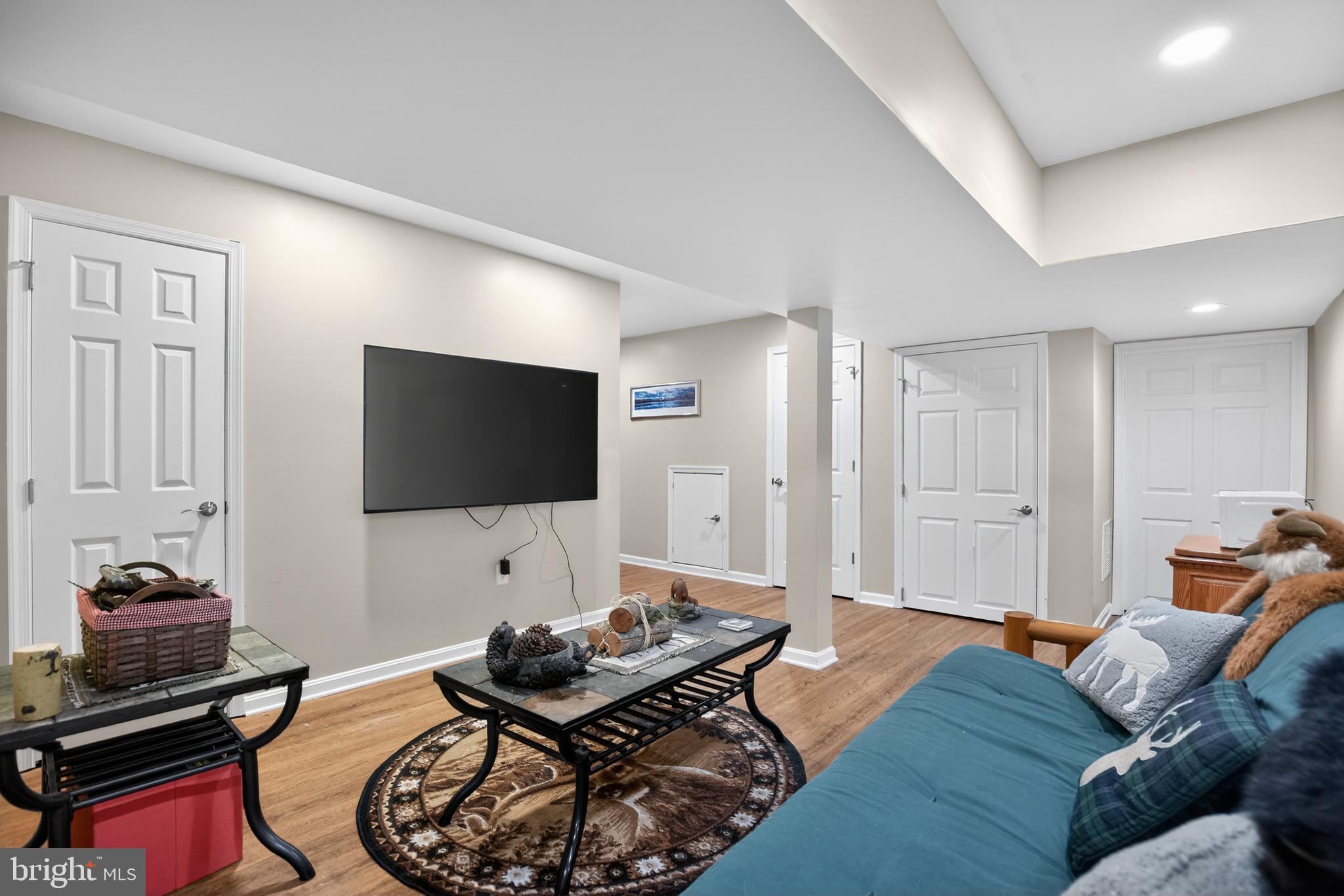 COVE POINT WOODS - Residential