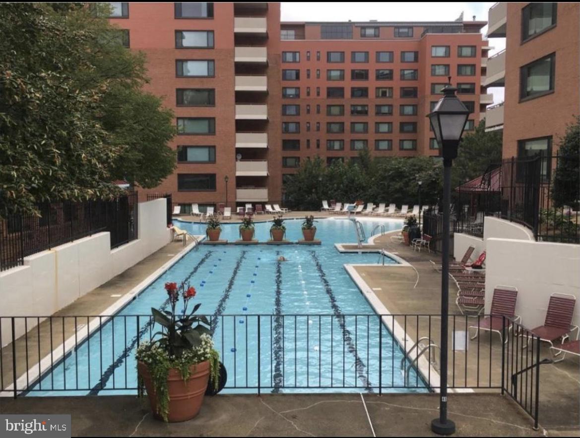 1121 ARLINGTON BOULEVARD 327