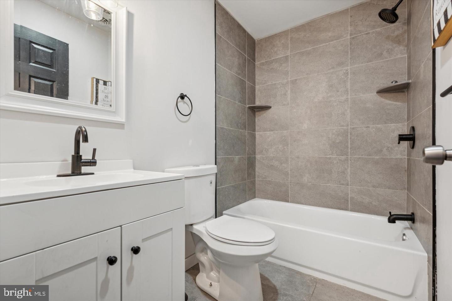 PHILADELPHIA (NORTH) - Residential Lease