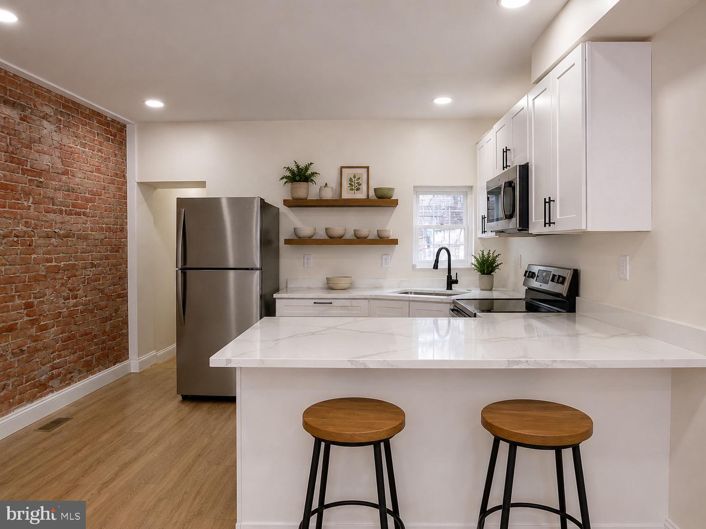 2762 MARTHA STREET