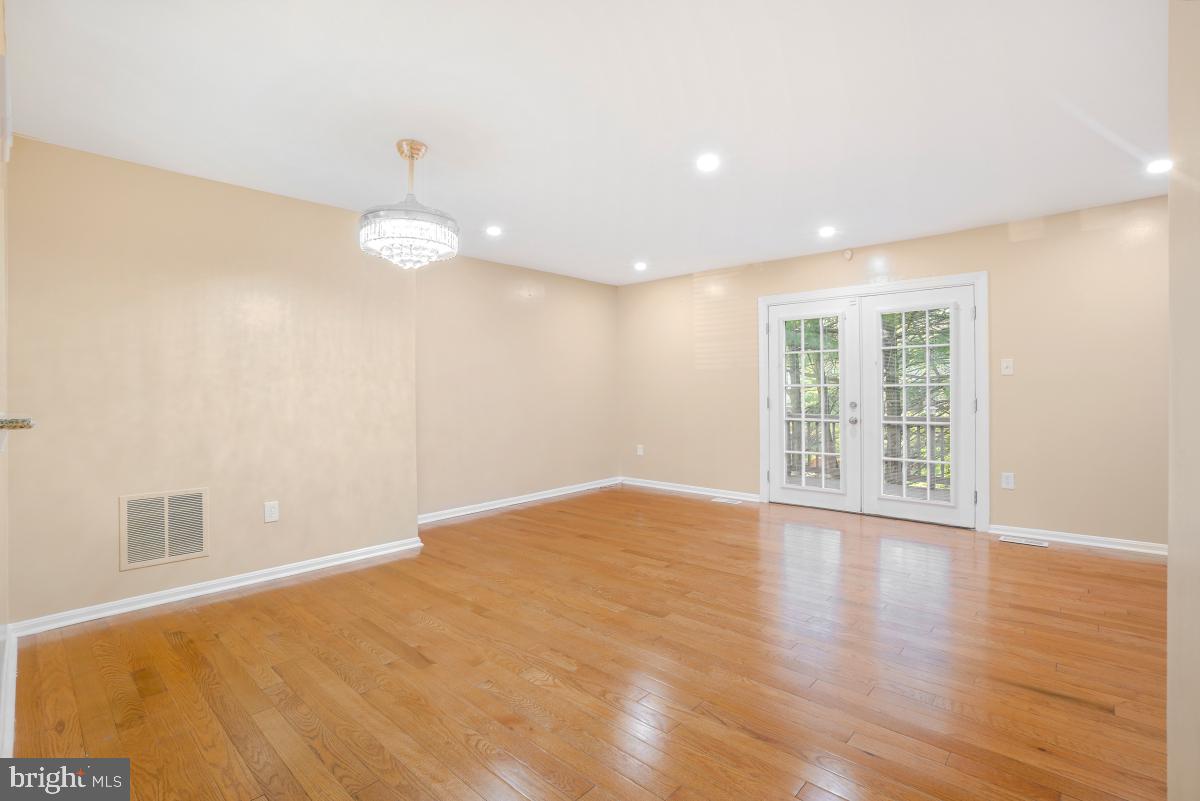 SILVERWOOD - Residential Lease