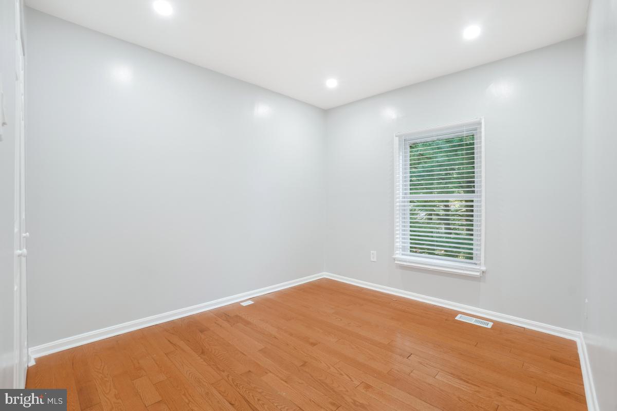 SILVERWOOD - Residential Lease