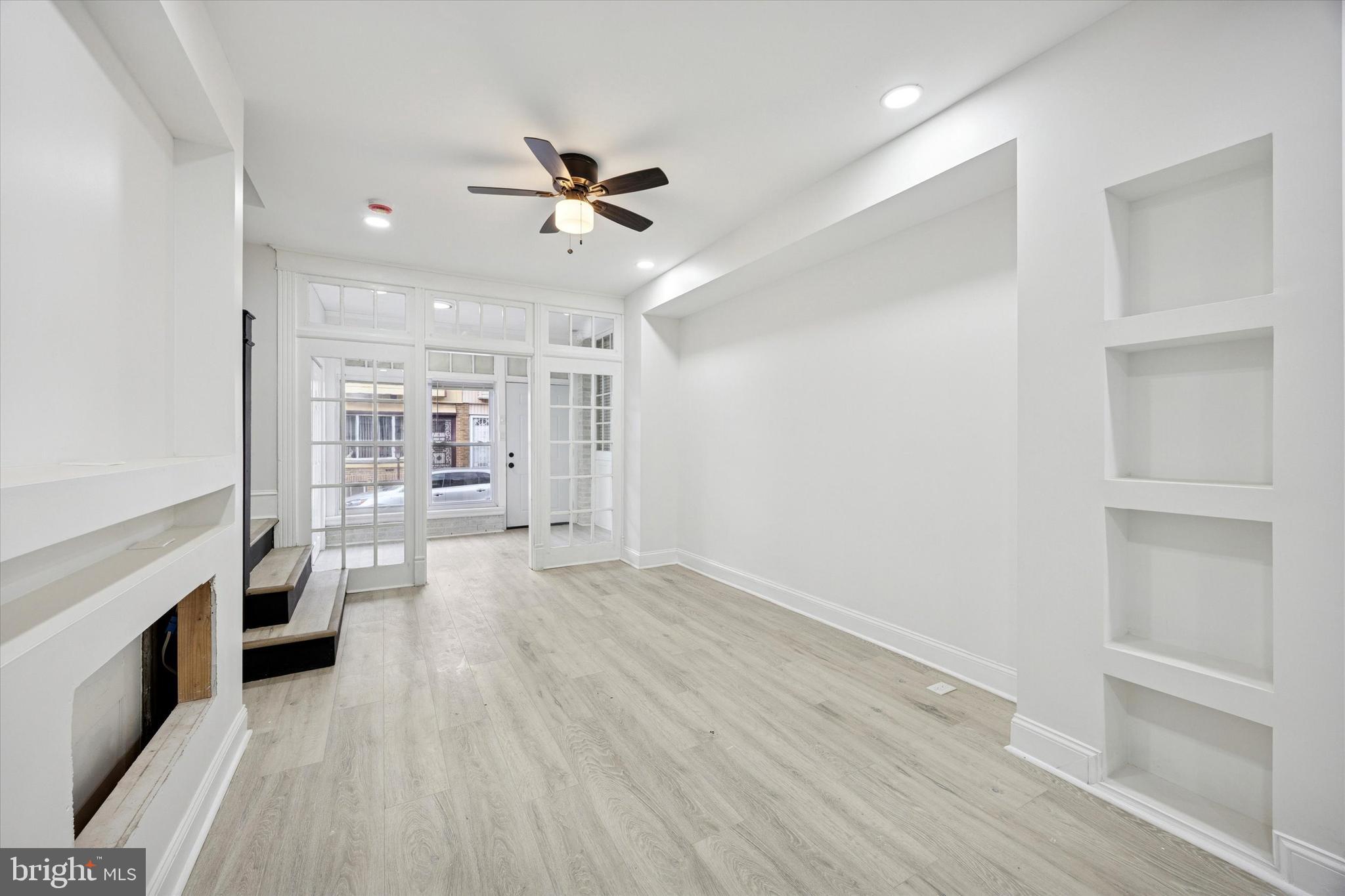 3241 N ETTING STREET