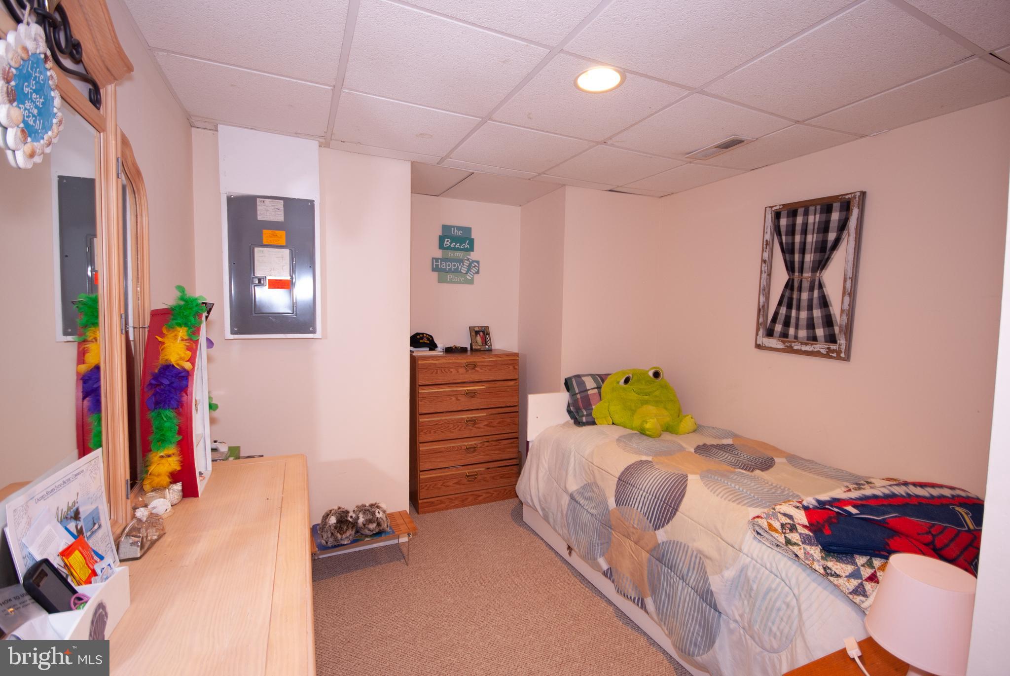 MCDONALD KNOLLS - Residential Lease