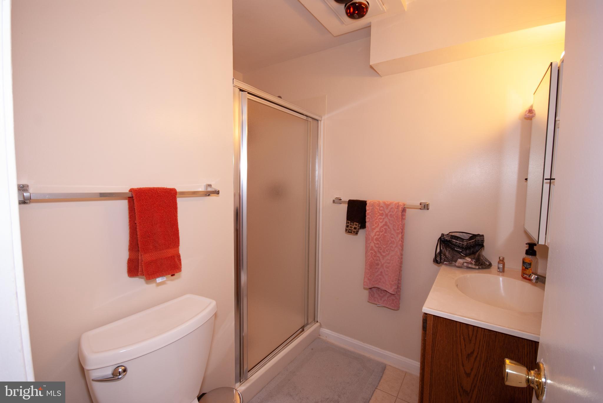 MCDONALD KNOLLS - Residential Lease