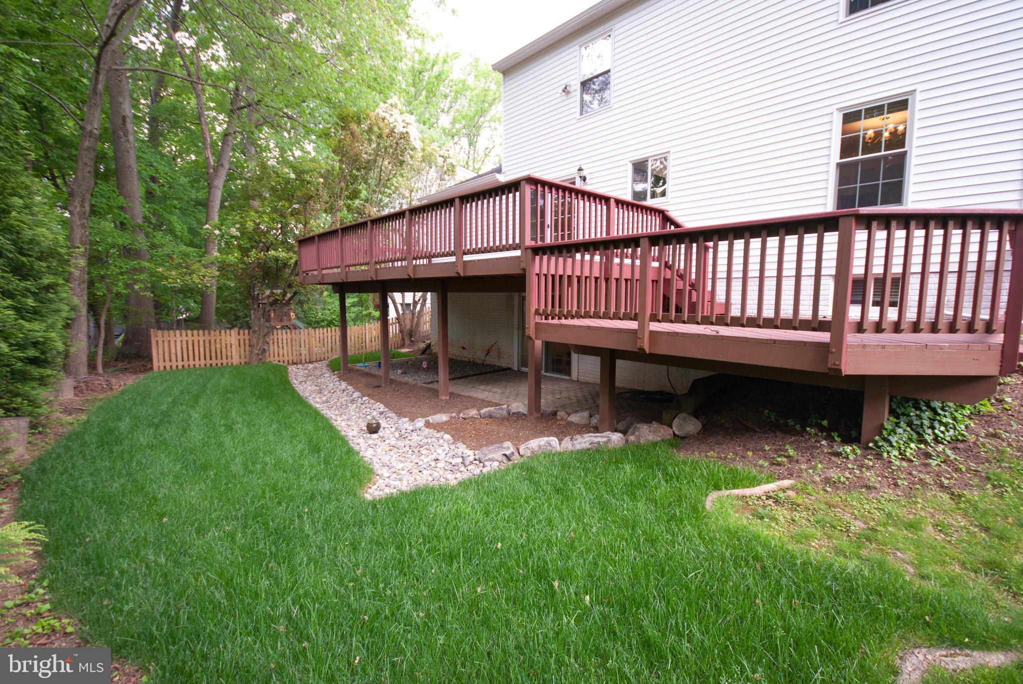 MCDONALD KNOLLS - Residential Lease