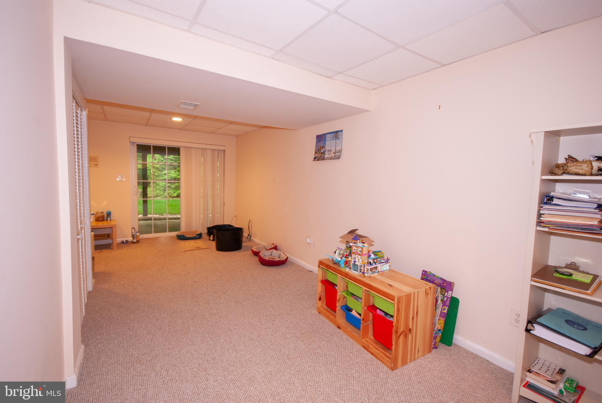 MCDONALD KNOLLS - Residential Lease