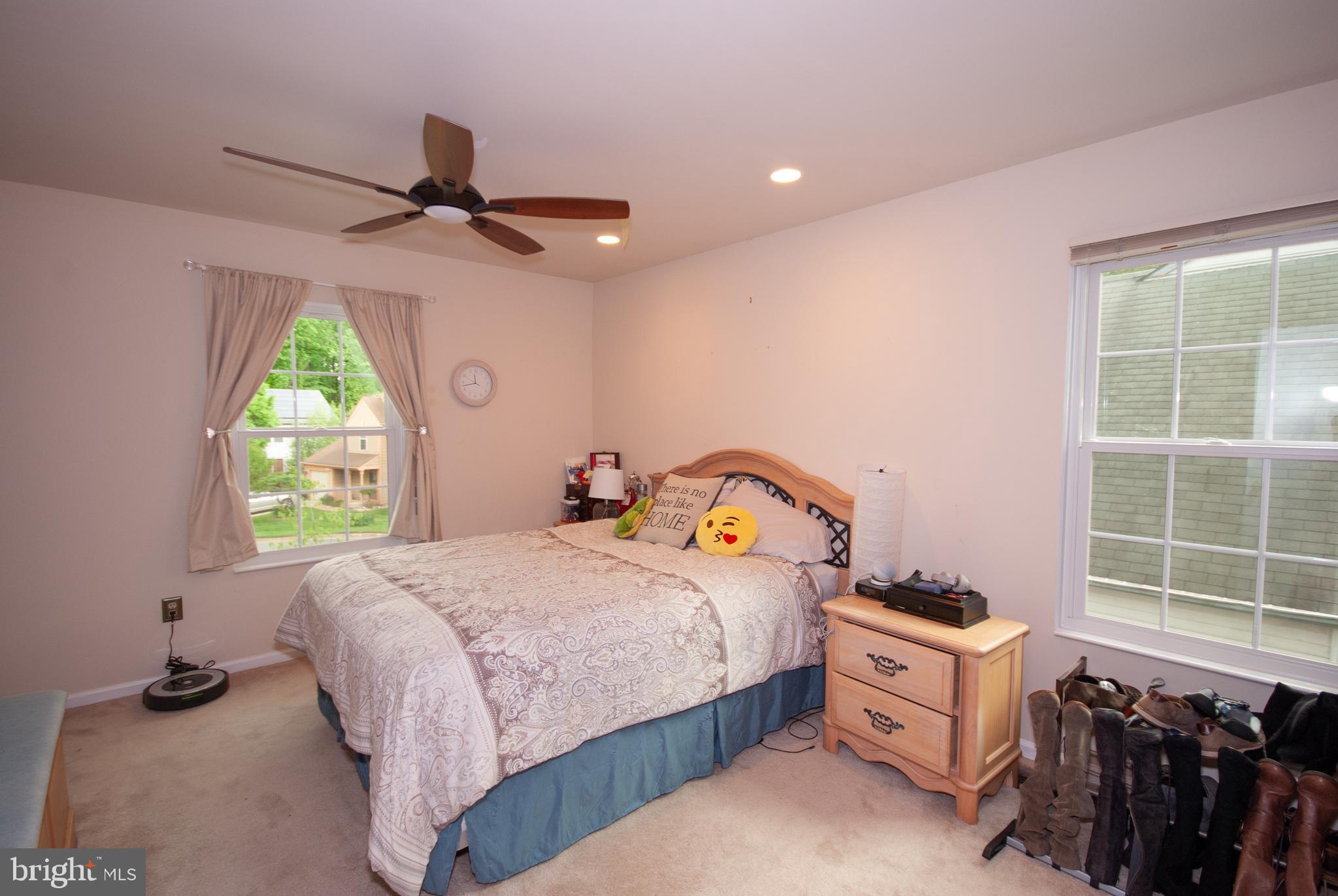 MCDONALD KNOLLS - Residential Lease