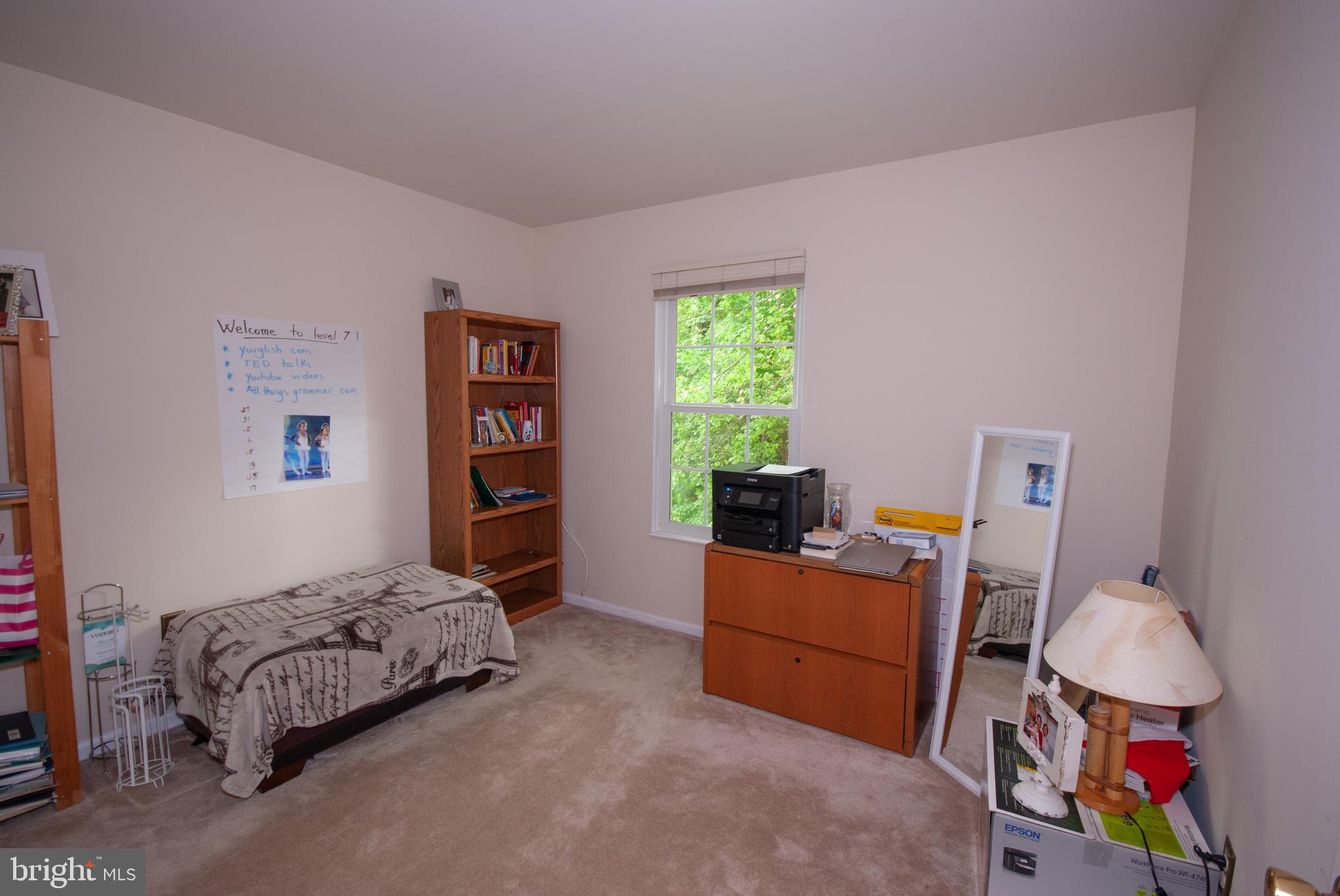 MCDONALD KNOLLS - Residential Lease